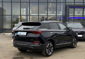 Подержанный автомобиль FAW Bestune T77 2023 года (5 фото)