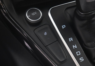 Подержанный автомобиль Ford Focus Wagon 2015 года (11 фото)