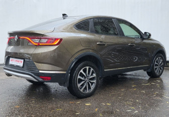 Подержанный автомобиль Renault Arkana 2021 года (5 фото)