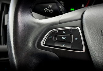 Подержанный автомобиль Ford Focus Hatchback 2018 года (27 фото)