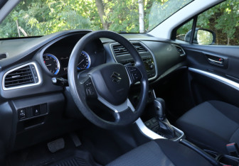 Подержанный автомобиль Suzuki SX4 Hatchback 2014 года (13 фото)