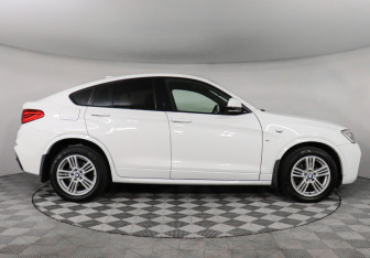 Подержанный автомобиль BMW X4 2016 года (6 фото)