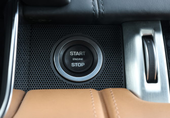 Подержанный автомобиль Land Rover Range Rover 2020 года (24 фото)