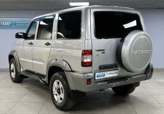 Подержанный автомобиль УАЗ Patriot 2006 года (7 фото)