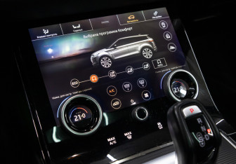 Подержанный автомобиль Land Rover Range Rover Evoque 2019 года (18 фото)