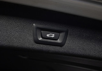 Подержанный автомобиль BMW X3 2012 года (22 фото)