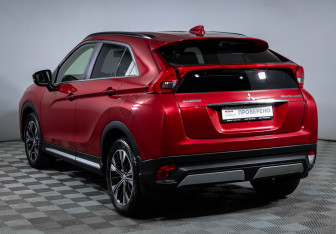 Подержанный автомобиль Mitsubishi Eclipse Cross 2018 года (7 фото)