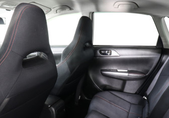 Подержанный автомобиль Subaru Impreza WRX Sedan 2011 года (12 фото)