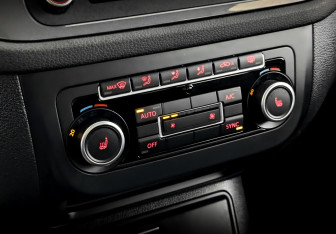 Подержанный автомобиль Volkswagen Tiguan 2013 года (25 фото)