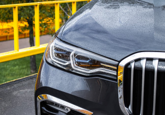 Подержанный автомобиль BMW X7 2019 года (19 фото)