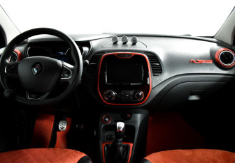 Подержанный автомобиль Renault Kaptur 2018 года (8 фото)