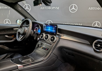 Подержанный автомобиль Mercedes-Benz GLC Coupe 2021 года (13 фото)