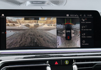 Подержанный автомобиль BMW X7 2021 года (35 фото)