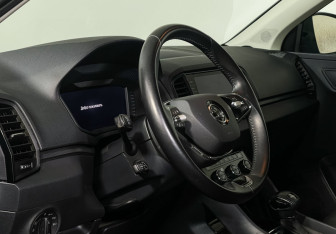 Подержанный автомобиль Skoda Karoq 2021 года (13 фото)
