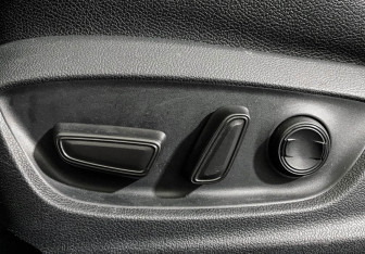 Подержанный автомобиль Toyota Camry Sedan 2020 года (14 фото)