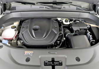 Подержанный автомобиль Geely Monjaro 2024 года (9 фото)