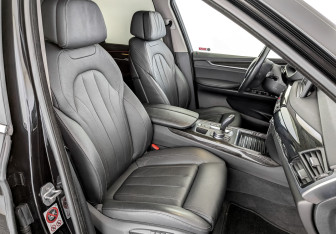 Подержанный автомобиль BMW X5 2017 года (24 фото)