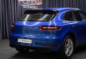 Подержанный автомобиль Porsche Macan 2017 года (25 фото)