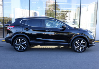 Подержанный автомобиль Nissan Qashqai 2020 года (4 фото)