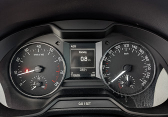 Подержанный автомобиль Skoda Octavia Liftback 2014 года (16 фото)