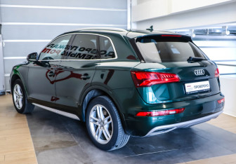 Подержанный автомобиль Audi Q5 2017 года (6 фото)