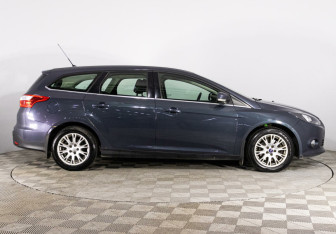 Подержанный автомобиль Ford Focus Wagon 2013 года (4 фото)