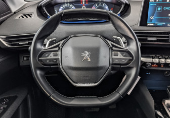 Подержанный автомобиль Peugeot 3008 2019 года (22 фото)