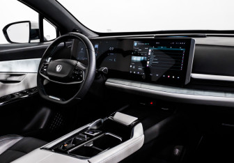 Подержанный автомобиль Changan UNI-T 2023 года (9 фото)