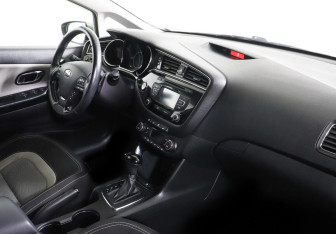 Подержанный автомобиль Kia Ceed Wagon 2016 года (5 фото)