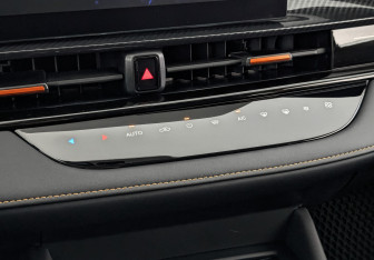 Подержанный автомобиль Omoda S5 GT 2024 года (26 фото)