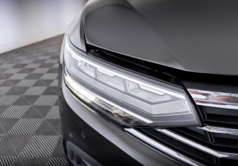 Подержанный автомобиль Volkswagen Passat Sedan 2020 года (17 фото)