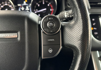 Подержанный автомобиль Land Rover Range Rover Sport 2016 года (16 фото)