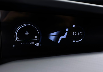 Подержанный автомобиль Changan UNI-V 2023 года (21 фото)