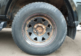 Подержанный автомобиль Toyota Land Cruiser Prado 1997 года (13 фото)