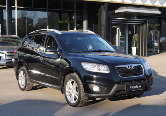 Подержанный автомобиль Hyundai Santa Fe 2011 года (3 фото)