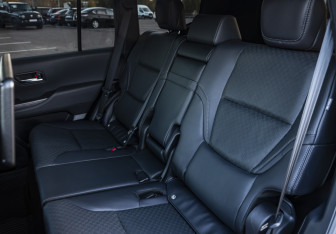 Подержанный автомобиль Toyota Land Cruiser Suv 2023 года (19 фото)