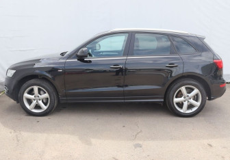 Подержанный автомобиль Audi Q5 2015 года (8 фото)