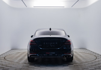 Подержанный автомобиль Genesis G70 2022 года (6 фото)
