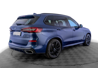 Подержанный автомобиль BMW X5 2021 года (5 фото)