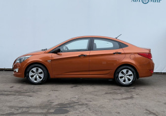 Подержанный автомобиль Hyundai Solaris Sedan 2014 года (8 фото)