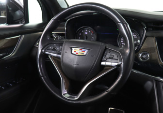 Подержанный автомобиль Cadillac XT6 2020 года (15 фото)