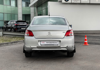 Подержанный автомобиль Peugeot 301 2013 года (6 фото)
