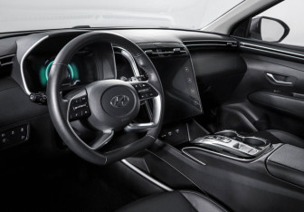 Подержанный автомобиль Hyundai Tucson 2024 года (14 фото)