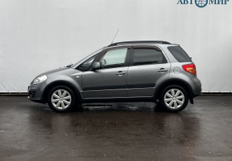 Подержанный автомобиль Suzuki SX4 Hatchback 2014 года (8 фото)