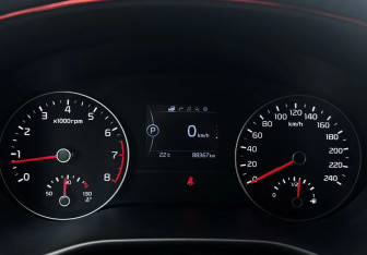 Подержанный автомобиль Kia Sportage 2017 года (12 фото)