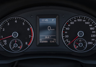Подержанный автомобиль Volkswagen Eos 2010 года (15 фото)
