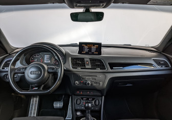 Подержанный автомобиль Audi Q3 2017 года (14 фото)