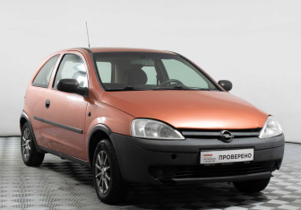 Подержанный автомобиль Opel Corsa 2001 года (3 фото)