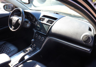 Подержанный автомобиль Mazda 6 Liftback 2011 года (8 фото)