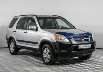 Подержанный автомобиль Honda CR-V 2004 года (3 фото)